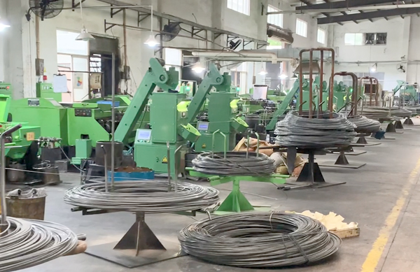 陽(yáng)昶精密制造生產(chǎn)車間